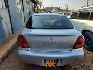 Toyota Platz 2005 Silver