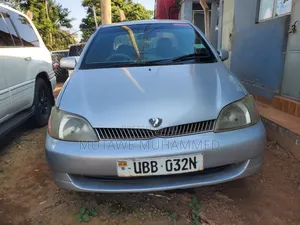 Toyota Platz 2005 Silver