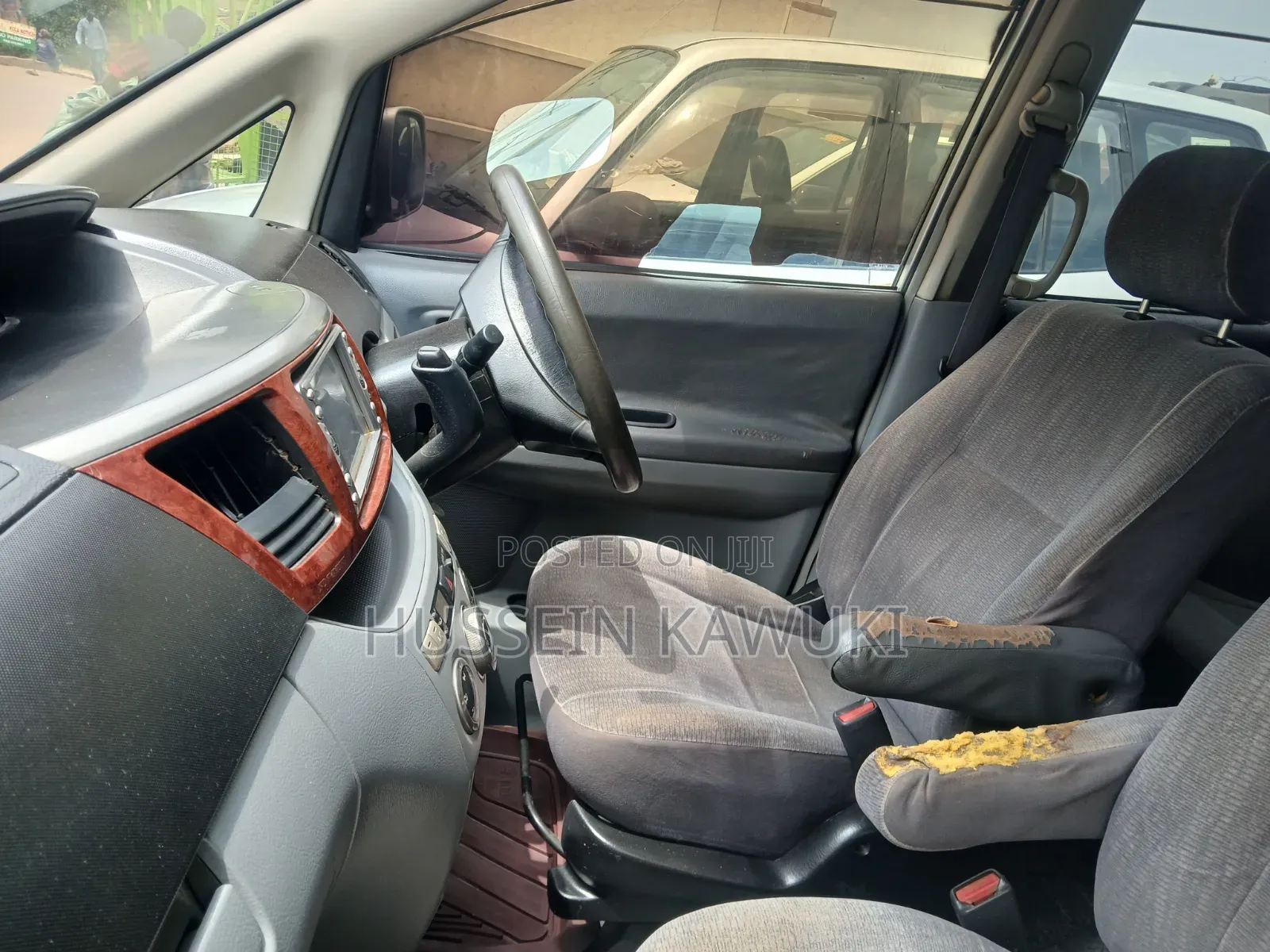 Toyota Noah 2004 Silver