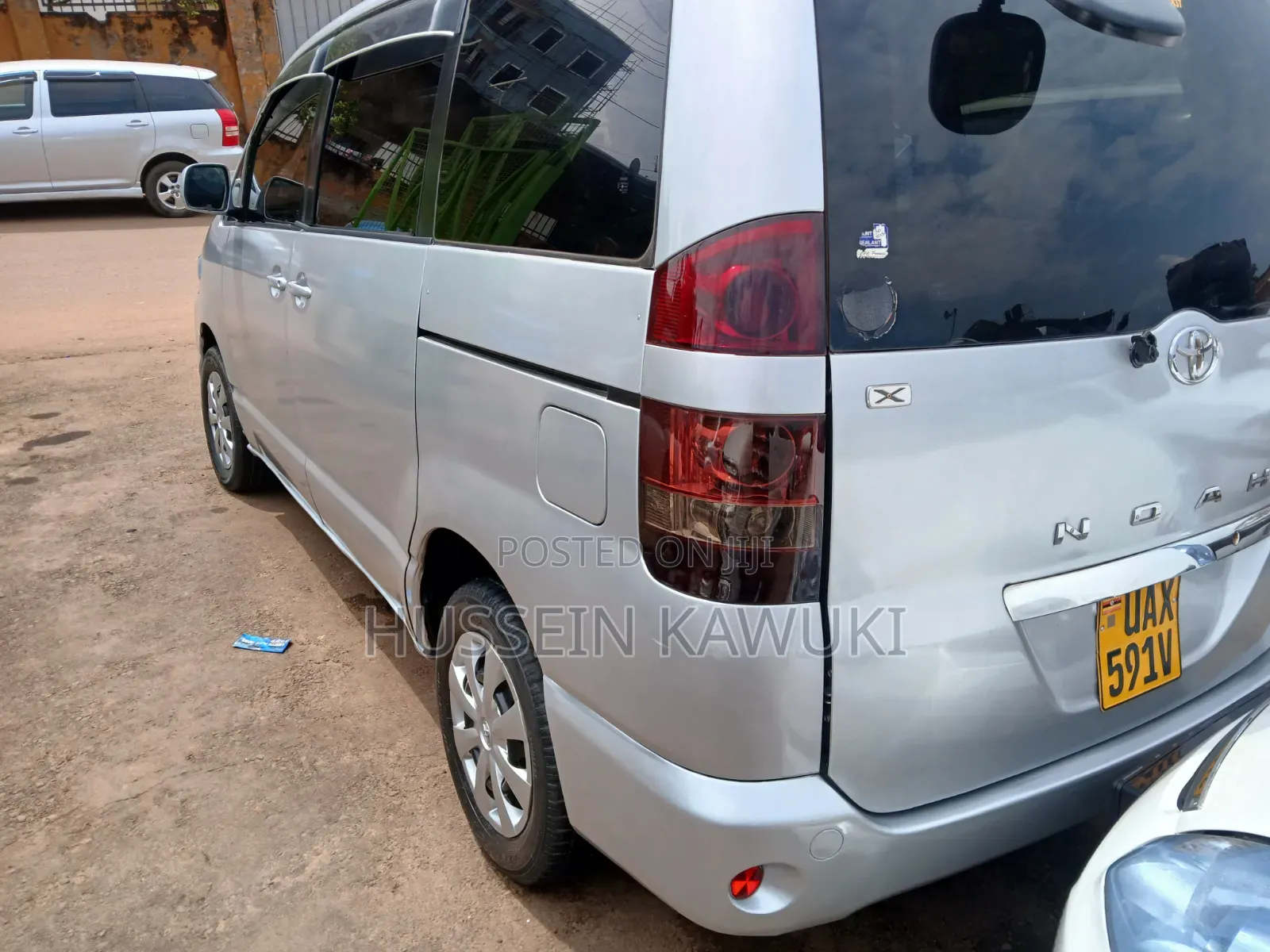 Toyota Noah 2004 Silver
