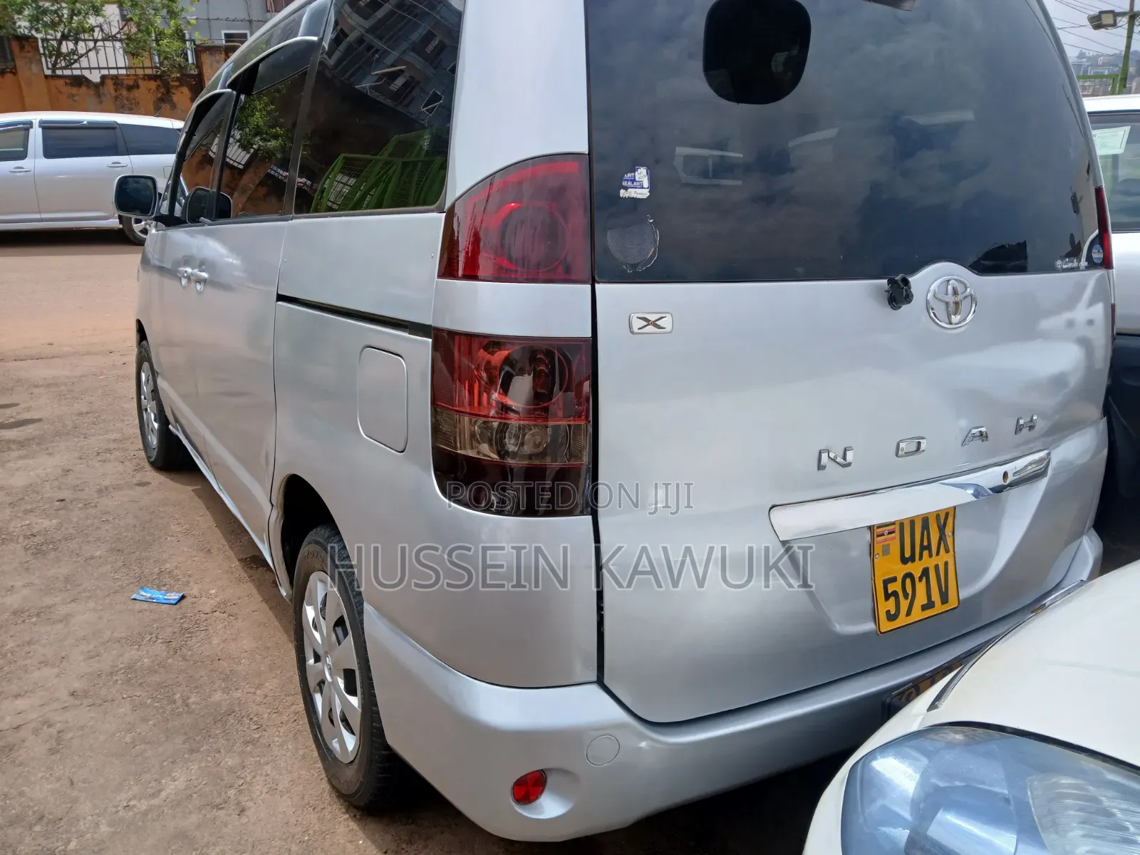 Toyota Noah 2004 Silver