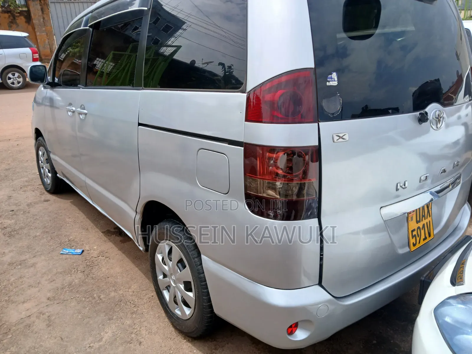 Toyota Noah 2004 Silver