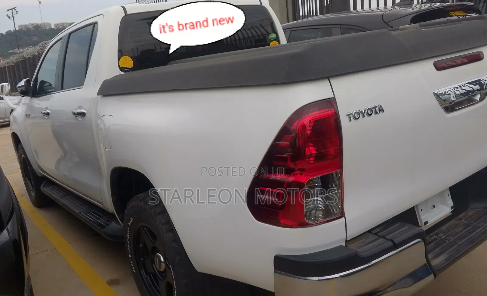 Toyota Hilux Revo Double Cab Deisel 2.4 AWD 2018 White