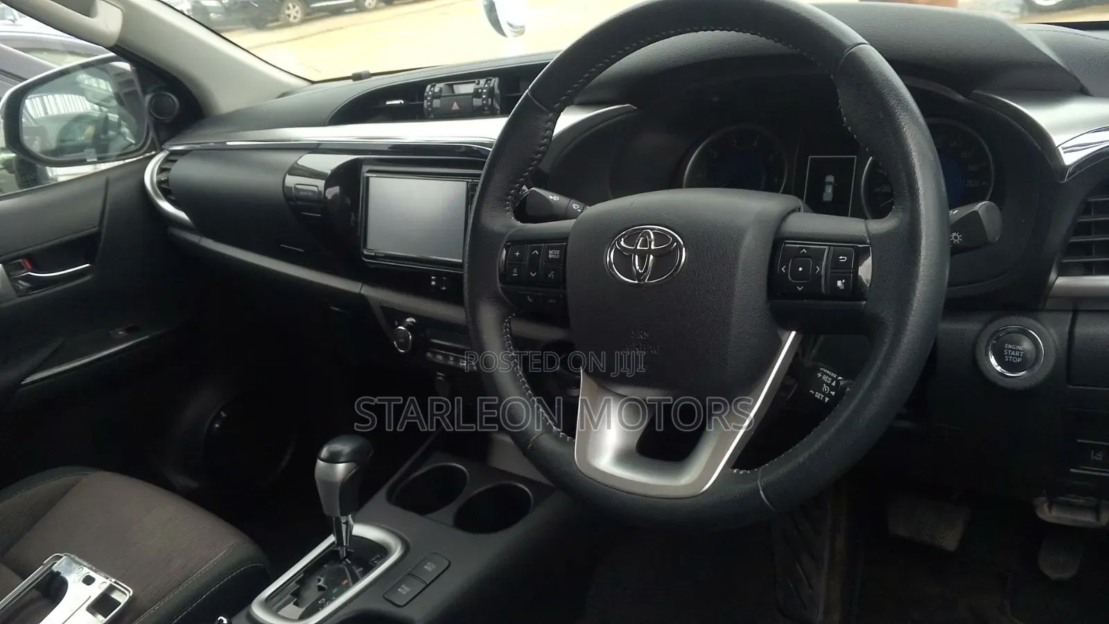 Toyota Hilux Revo Double Cab Deisel 2.4 AWD 2018 White
