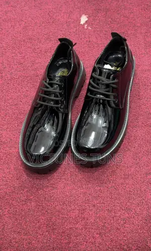 Shinny Shoes