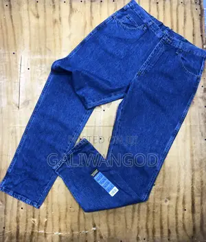 Straight Jeans
