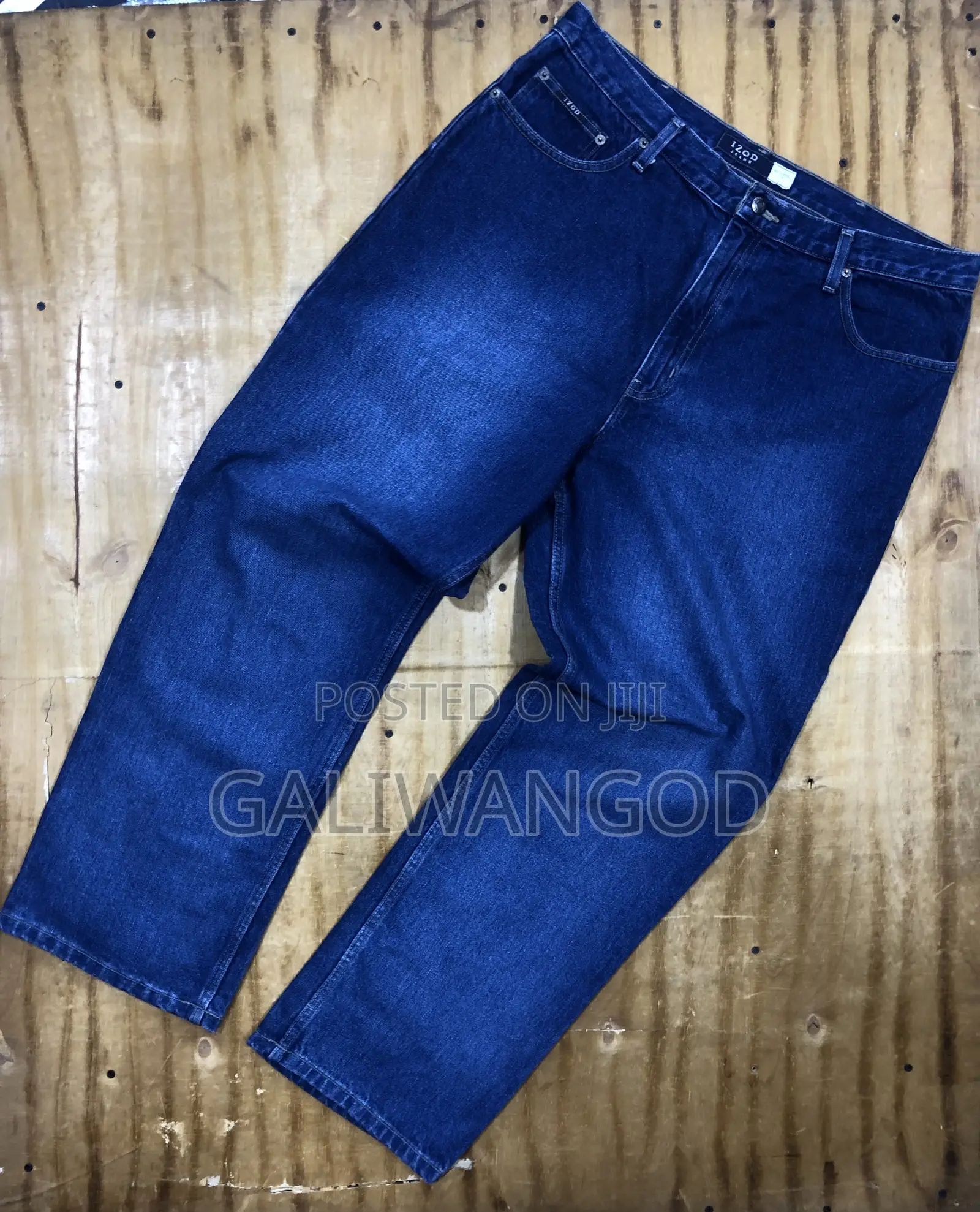 Straight Jeans