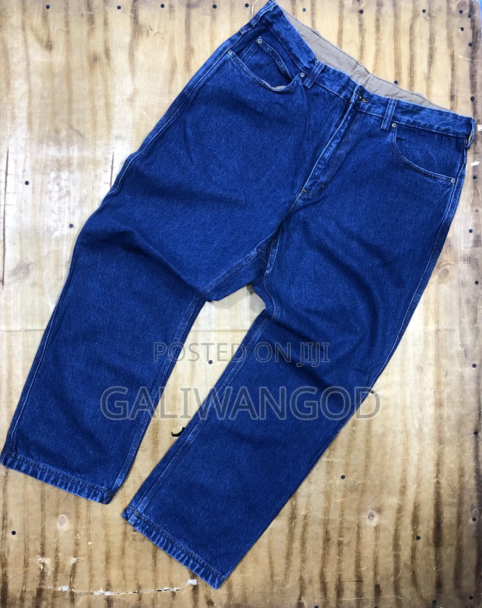 Straight Jeans