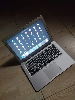 Laptop Apple MacBook 2017 8GB Intel Core i7 HDD 256GB