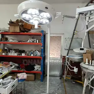 Operating Light Uk 76