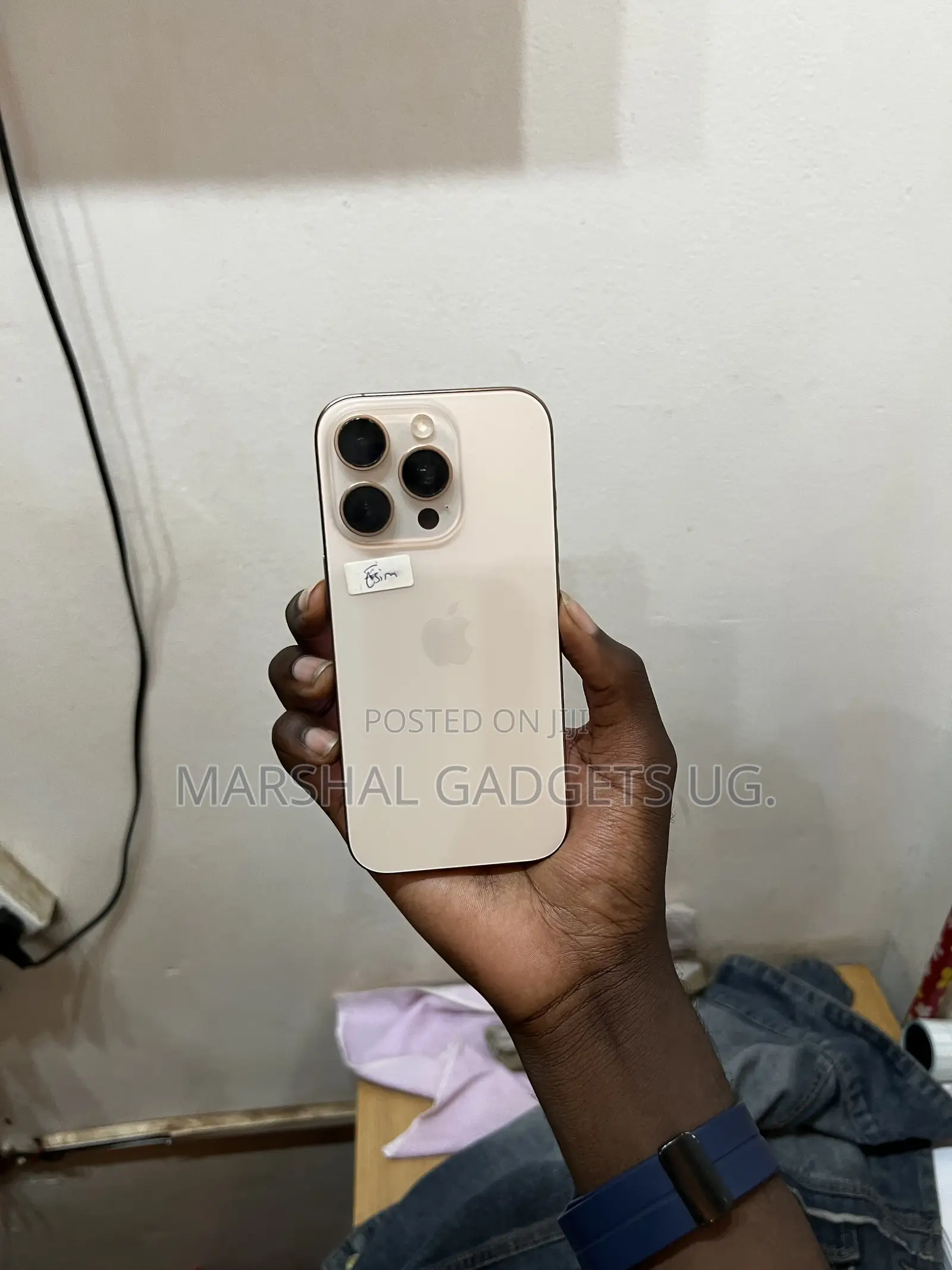 Apple iPhone 16 Pro 128 GB Gold