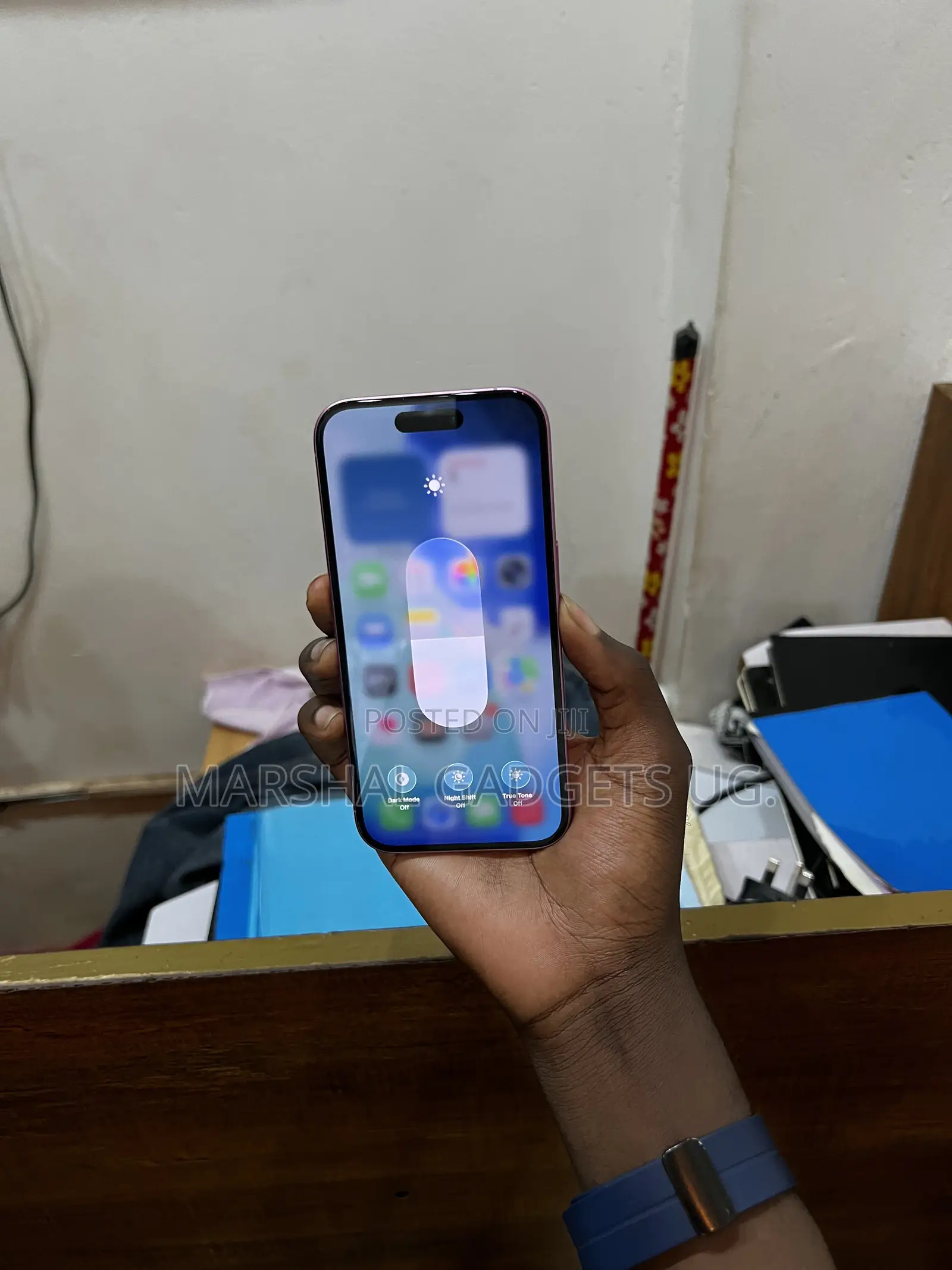 Apple iPhone 16 128 GB Pink