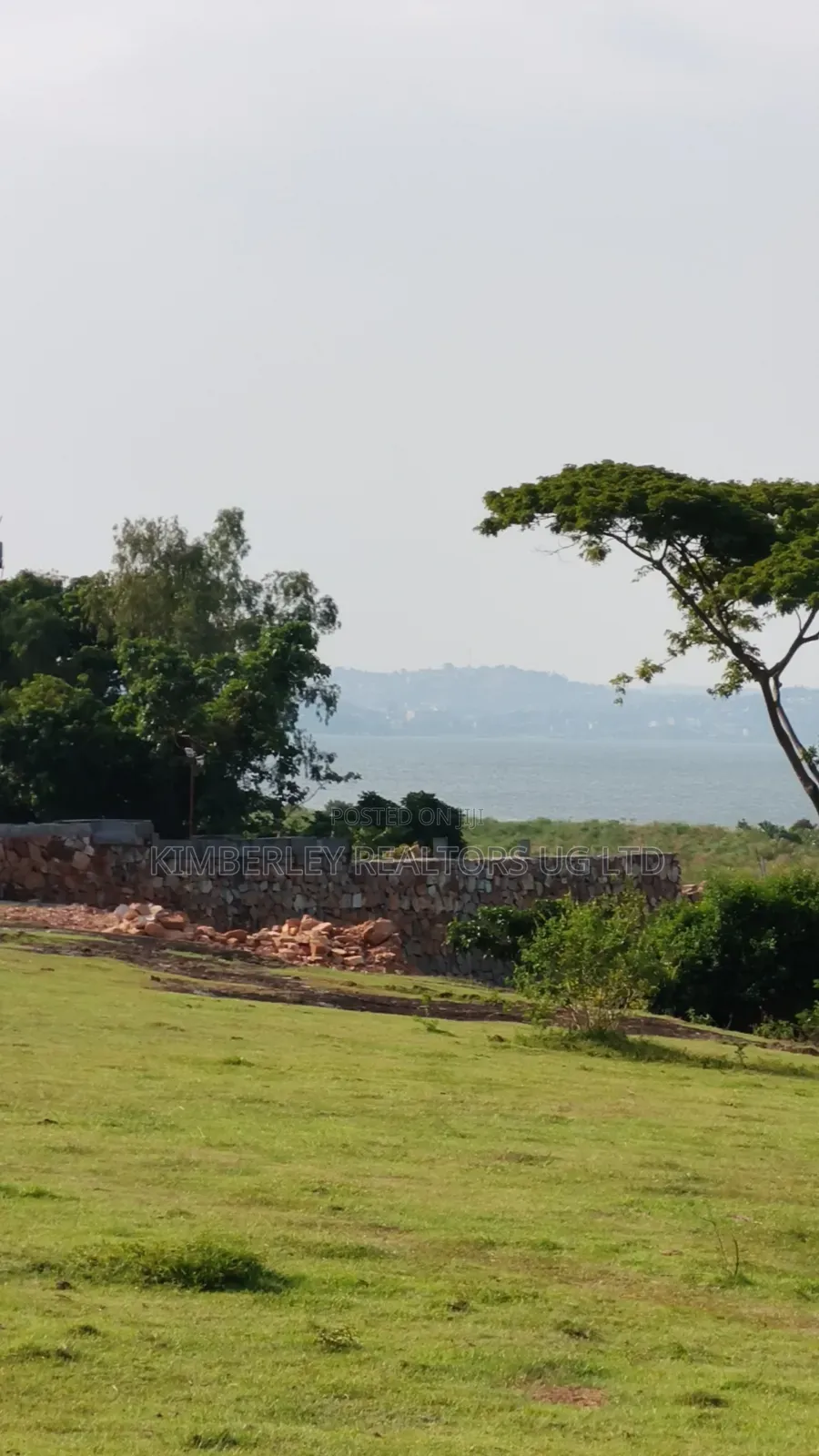 Entebbe Road – Bwerenga 1⁄4 Acre (Lake View) for Sale