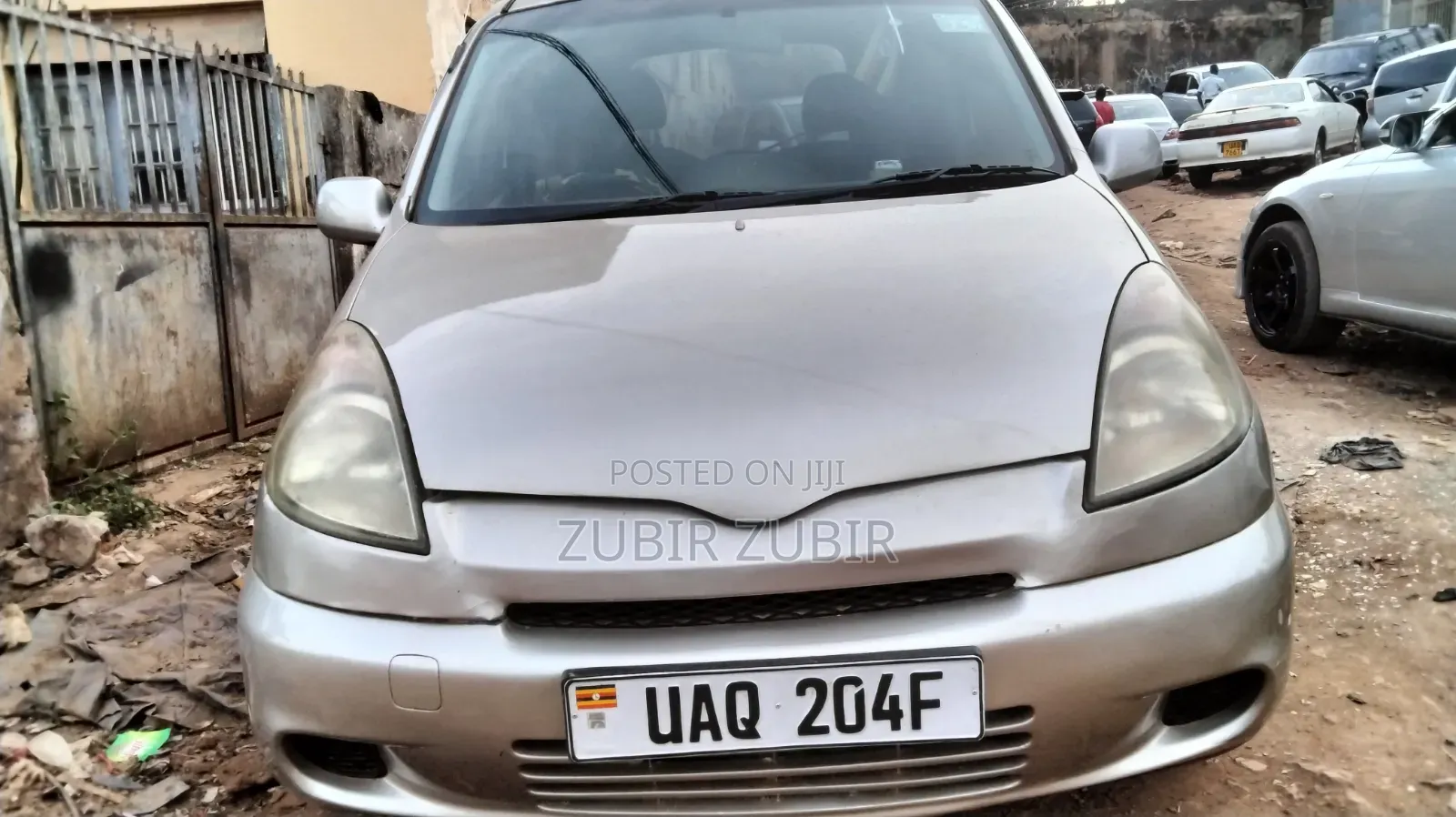 Toyota Fun Cargo 2005 Gold