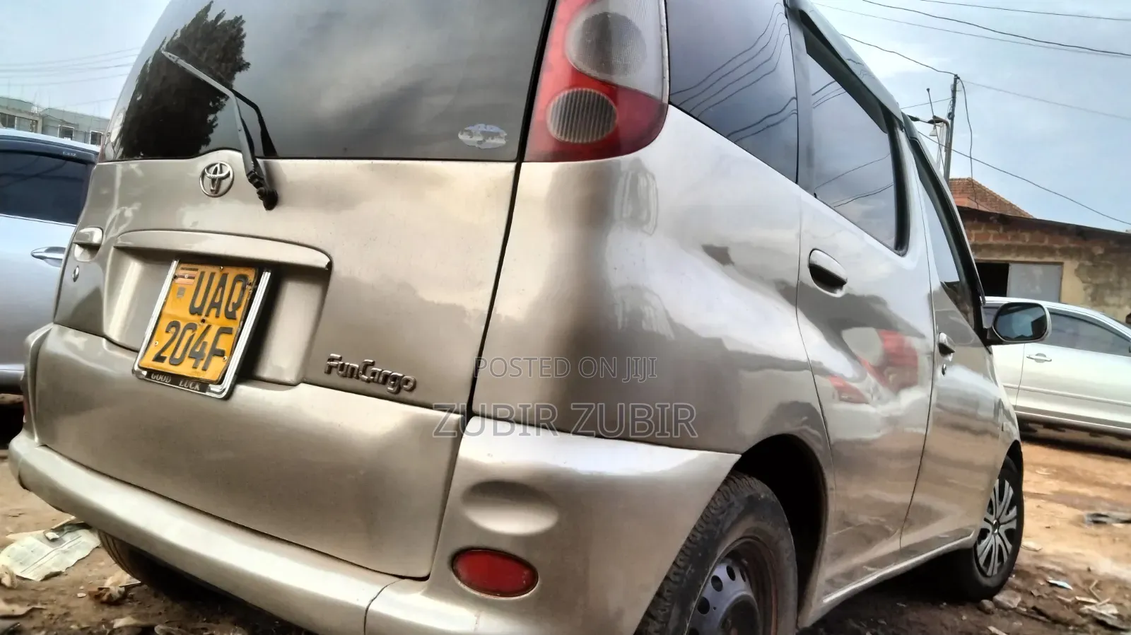 Toyota Fun Cargo 2005 Gold