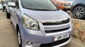 Toyota Noah 2009 Blue