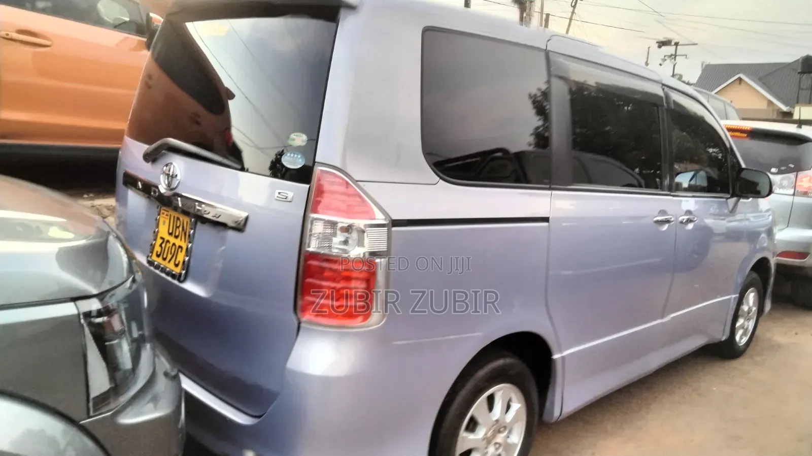 Toyota Noah 2009 Blue