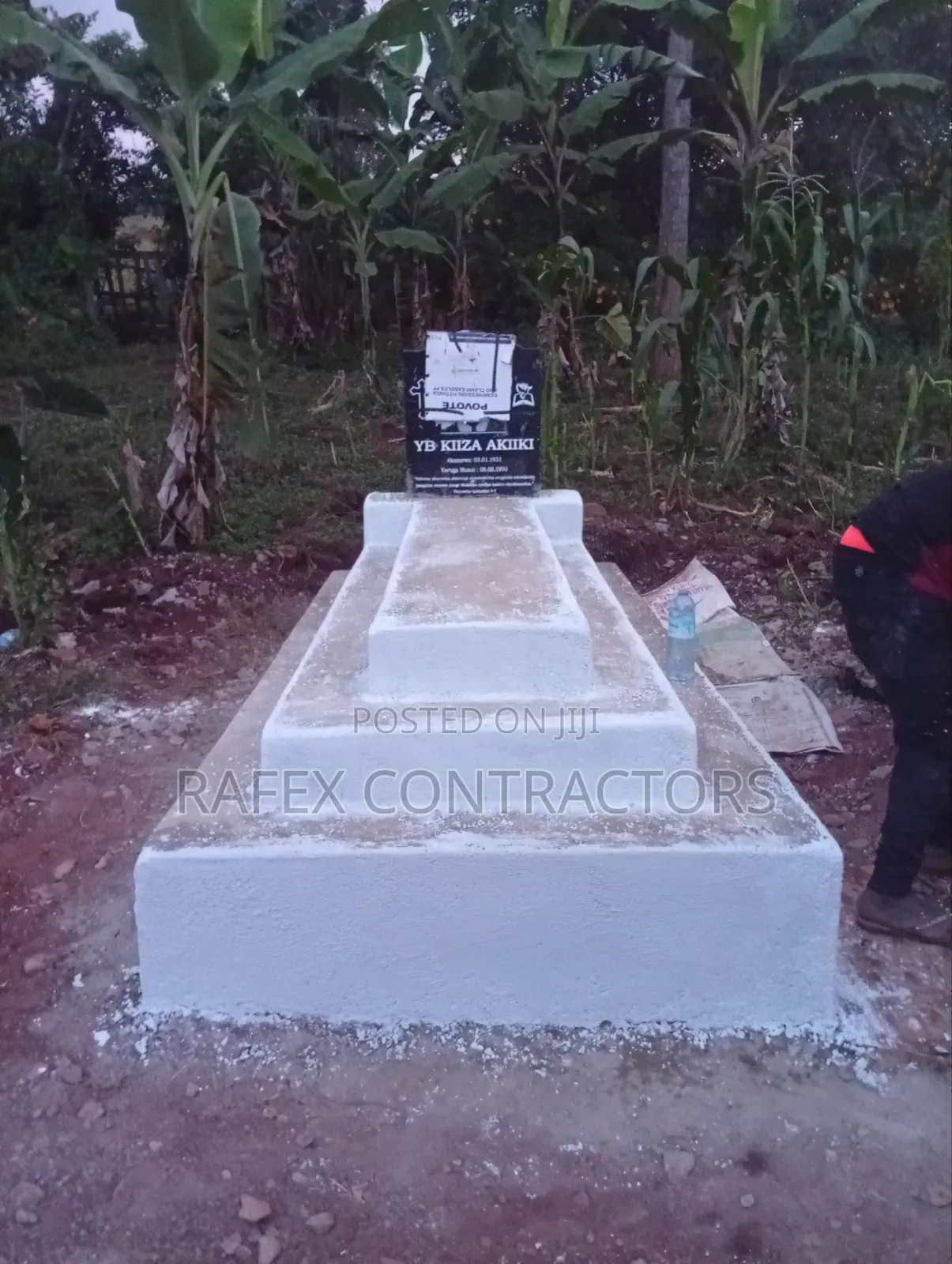 Grave Construction And Designers