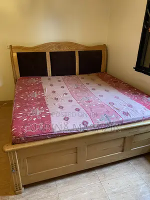 6x6 Storage Bed With Matress