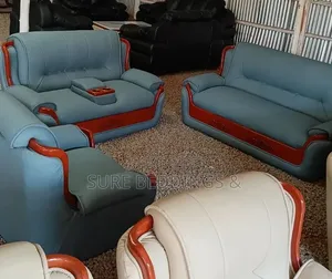 Pearl 6 Sitters Leather Sofa