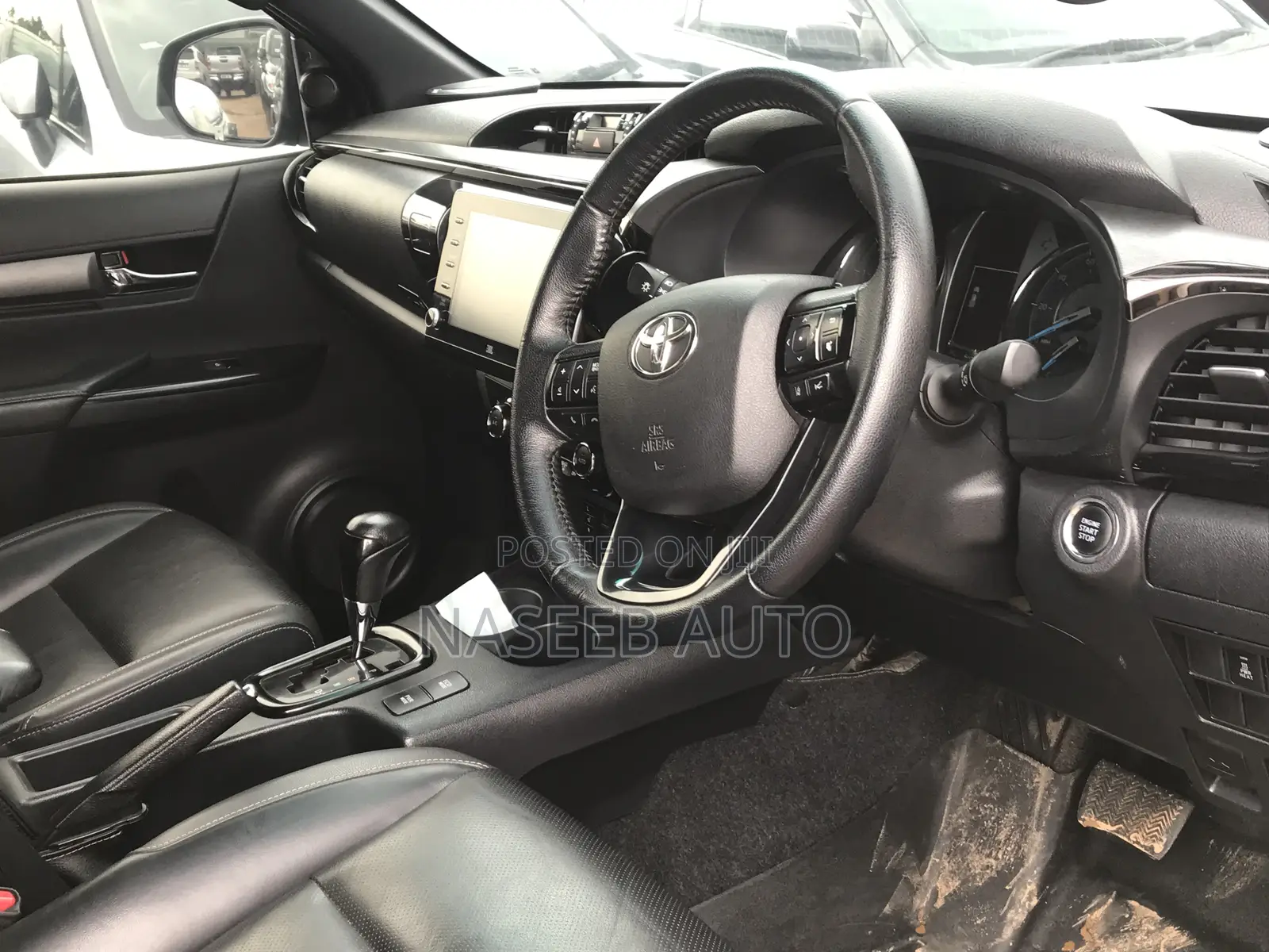 Toyota Hilux 2017 Green