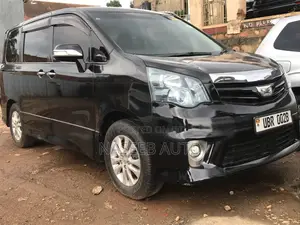 Toyota Noah 2012 Black
