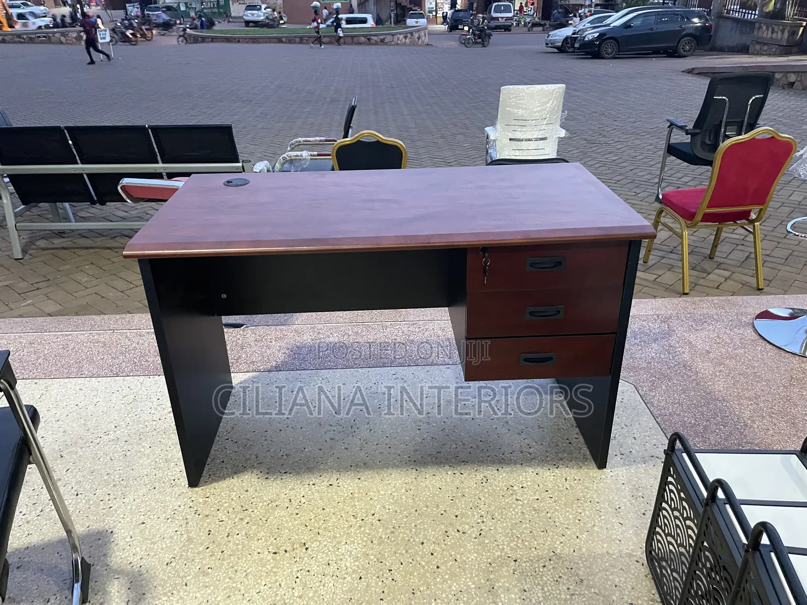 Red Wine Office Table