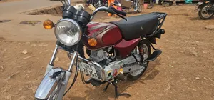 Bajaj Boxer 2026 Red