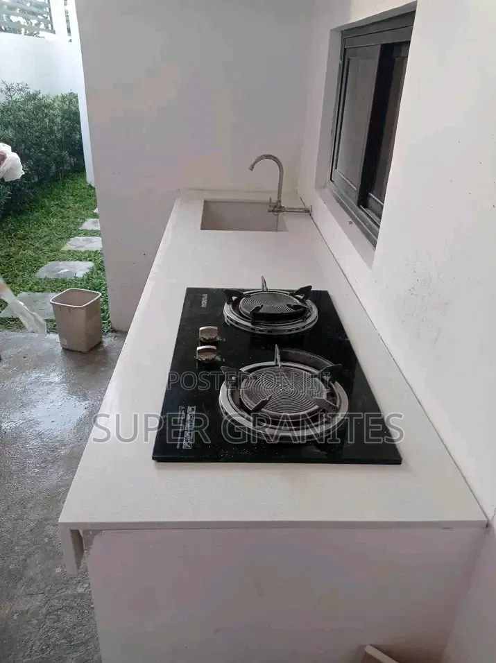 Vamia Granite Tops