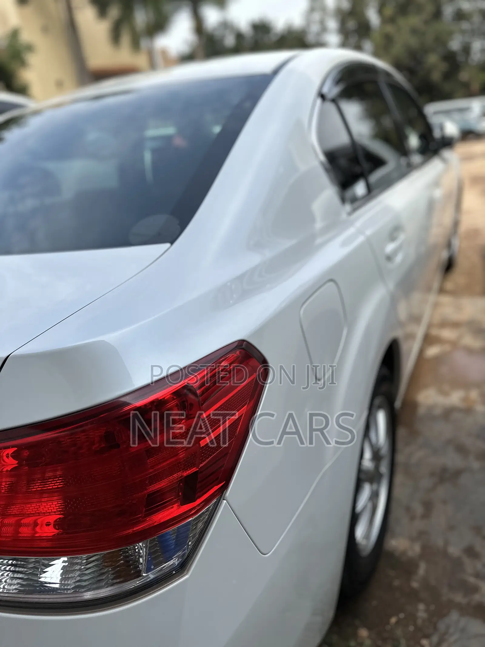 Subaru Legacy 2012 White