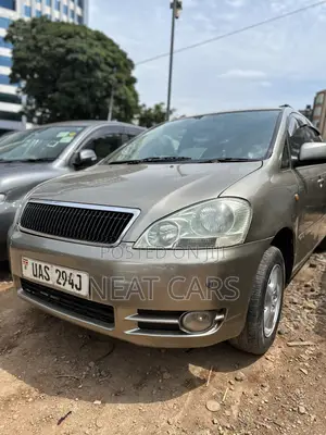 Toyota Picnic 2.0 FWD 2002 Gold
