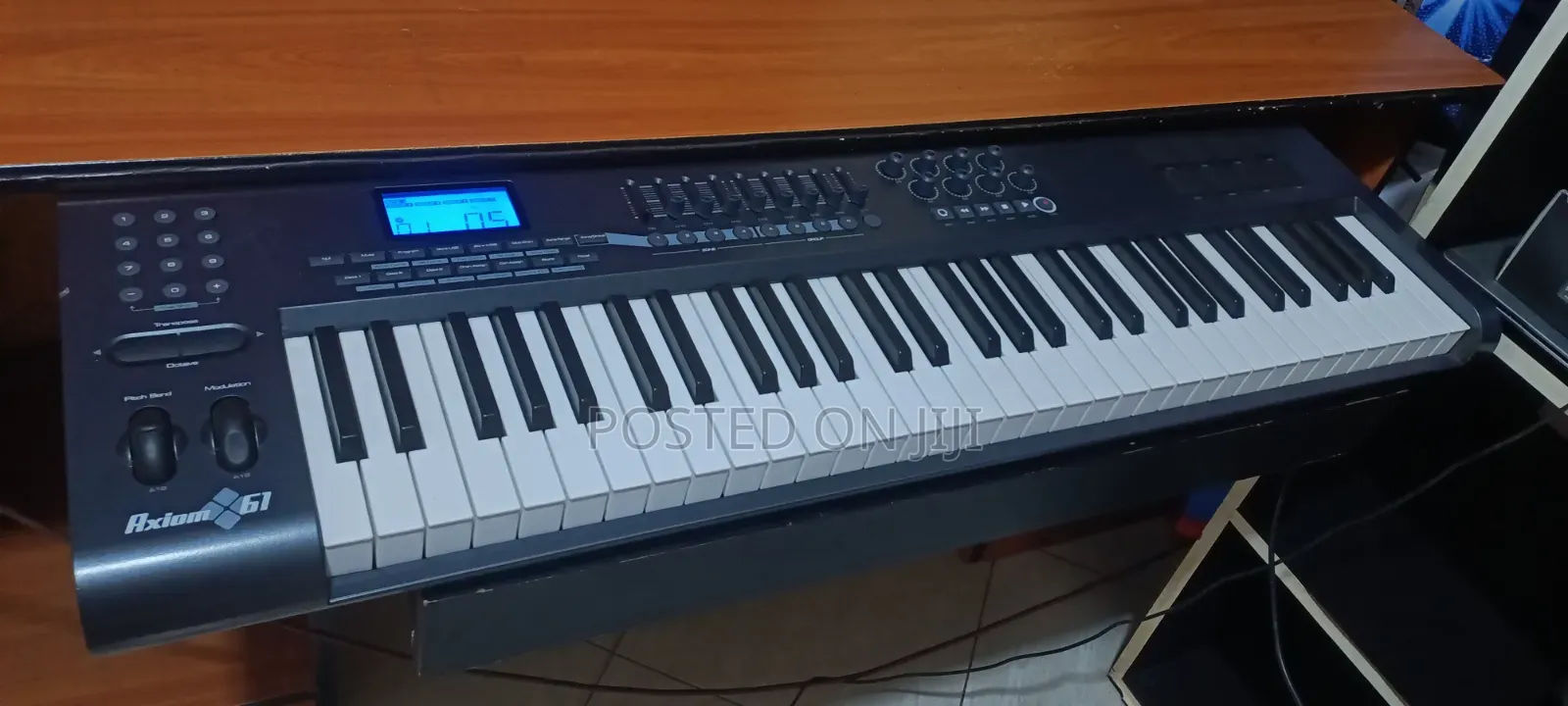 Axiom 61 Keys In Perfect Condition