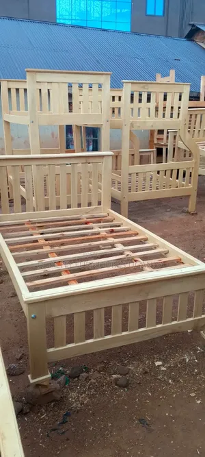 4x6 Legendary Spindle Bed