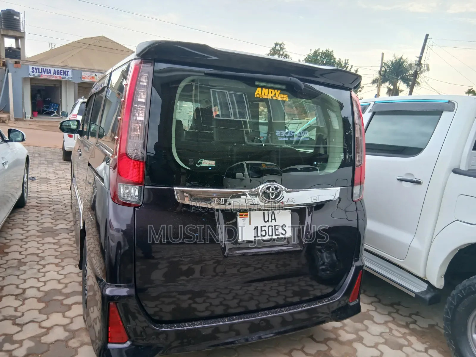 Toyota Noah 2014 Maroon