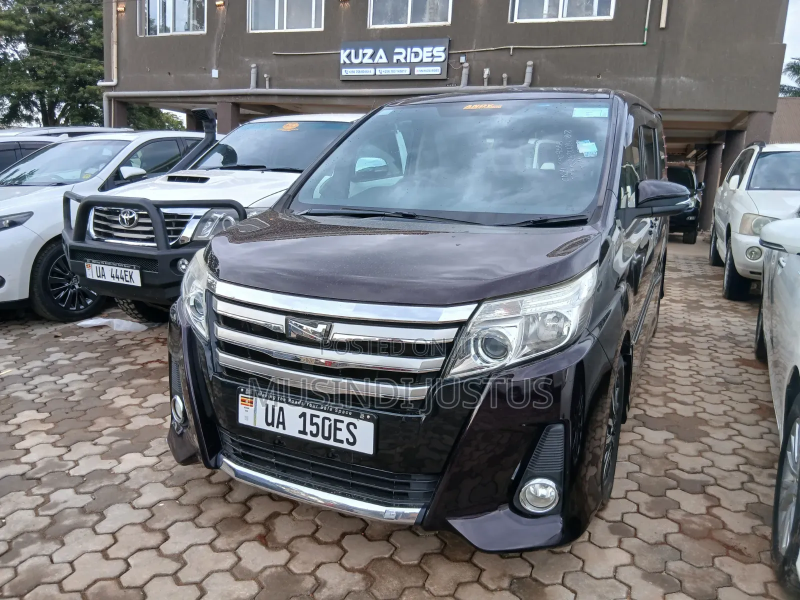 Toyota Noah 2014 Maroon