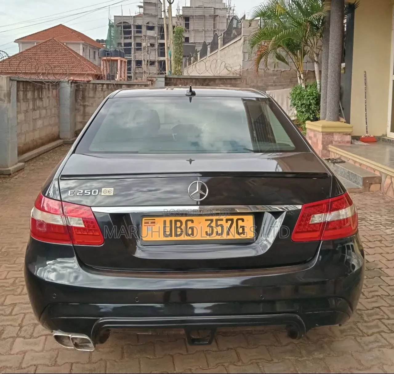 Mercedes-Benz 200E 2010 Black