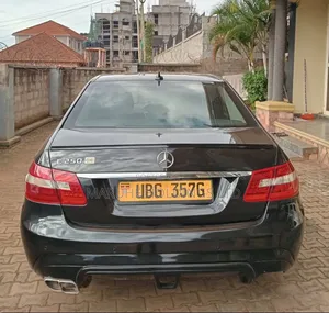 Mercedes-Benz 200E 2010 Black