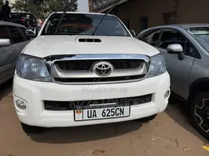 Toyota Hilux 2008 White