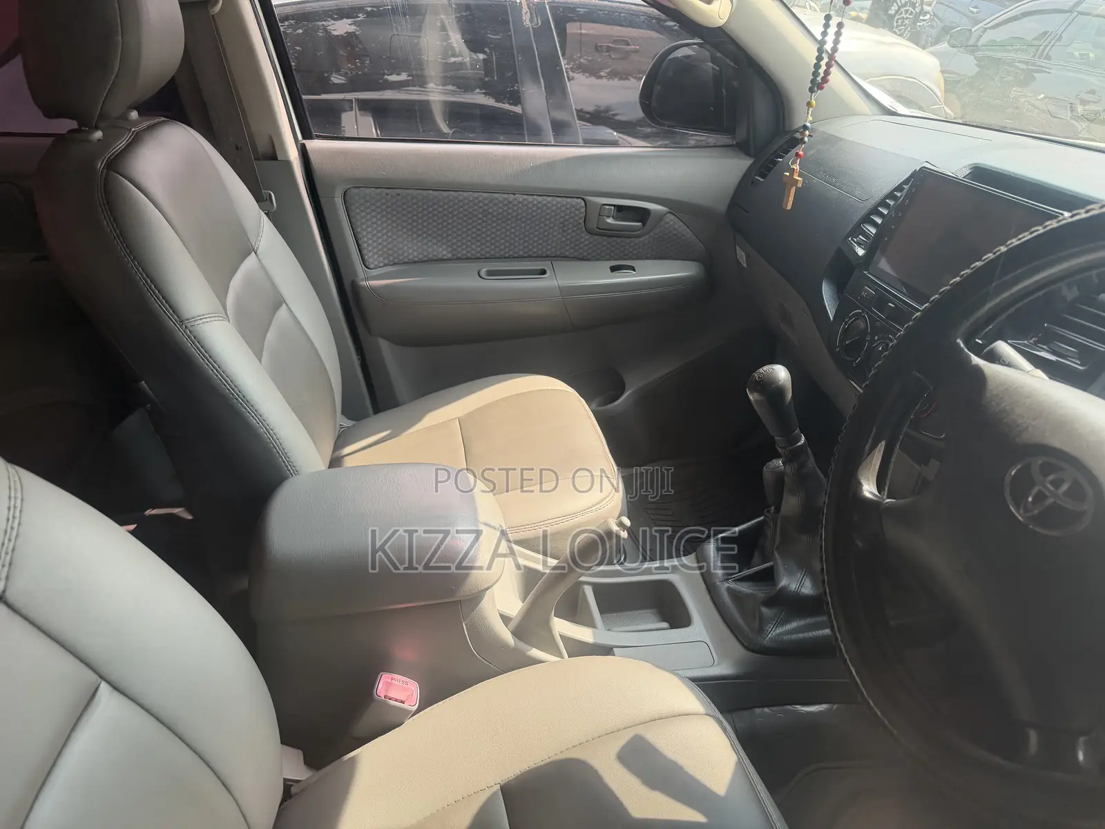 Toyota Hilux 2008 White