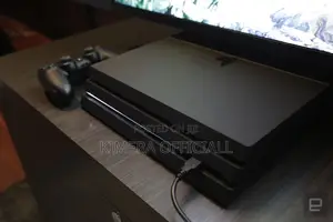 Ps4 Pro: 32 Games + 2 Pads-Price Friendly Like Shopkeeper on Payday