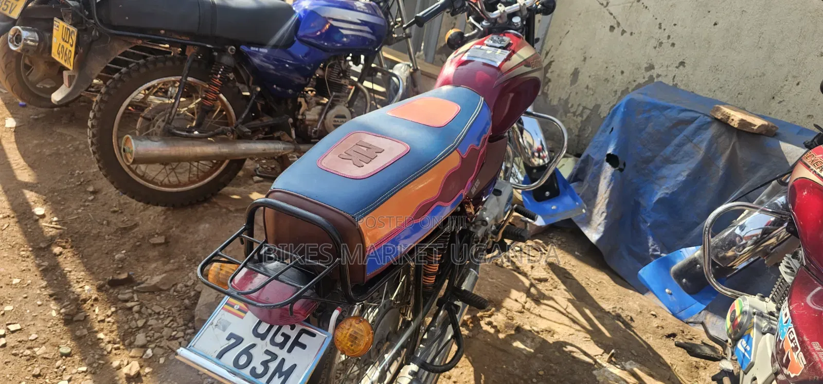 Bajaj Boxer 2025 Red
