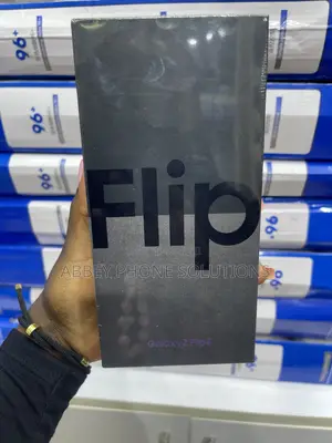 New Samsung Galaxy Z Flip4 256 GB Purple