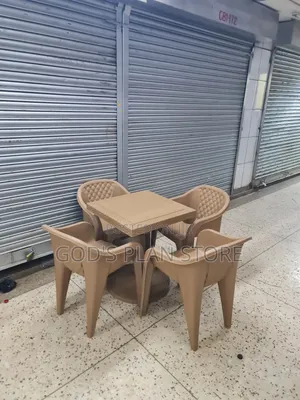 Rigid Bar Hotels Dining Restaurants Plastic Table and Chairs