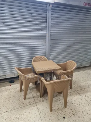 Rigid Bar Hotels Dining Restaurants Plastic Table and Chairs