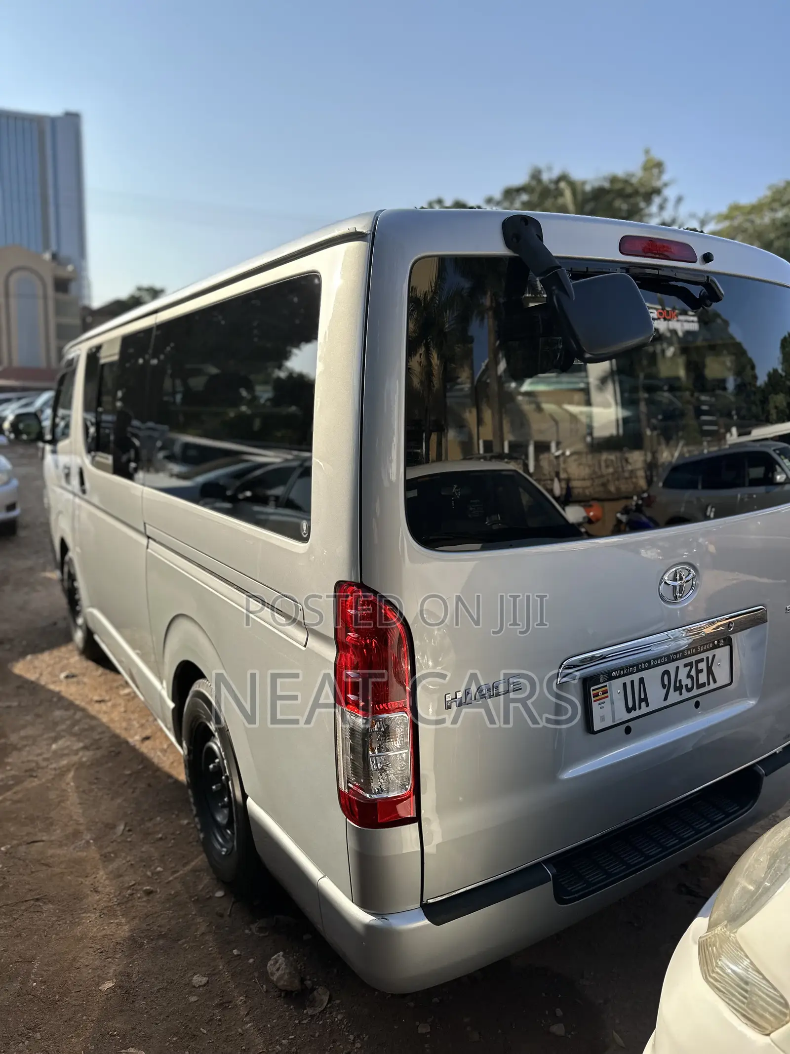 Toyota HiAce 2011 Silver