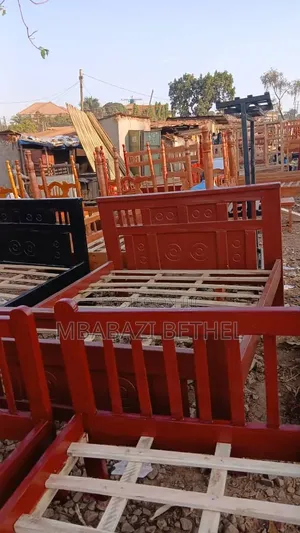 5by6 Wooden Bed on Quick Sale