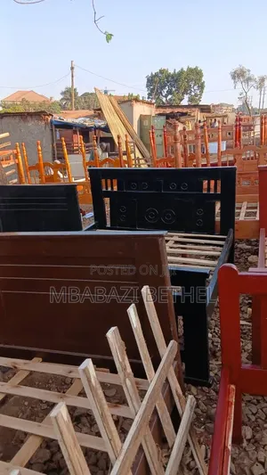 5by6 Wooden Bed on Quick Sale