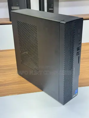 Desktop Computer Asus 8GB Intel Core i5 SSD 256GB