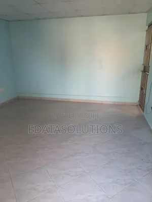 1bdrm Block of Flats in Nnnn Estatte, Rubaga for rent