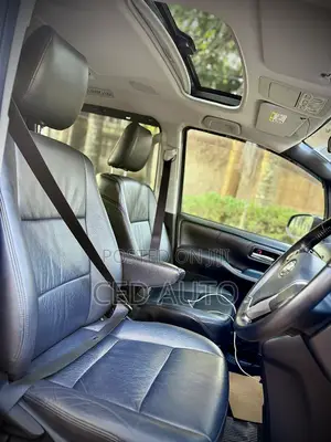 Toyota Noah 2016 Maroon